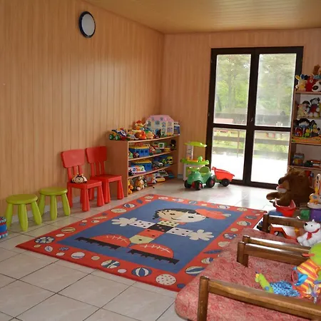 Pokoje Goscinne Maj Rozewie Kids בית אירוח Jastrzębia Góra