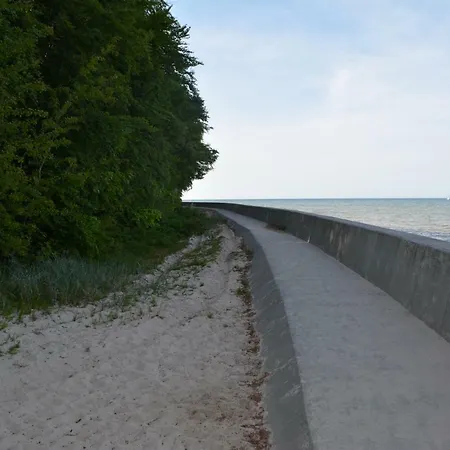Pokoje Goscinne Maj Rozewie Kids * Jastrzębia Góra