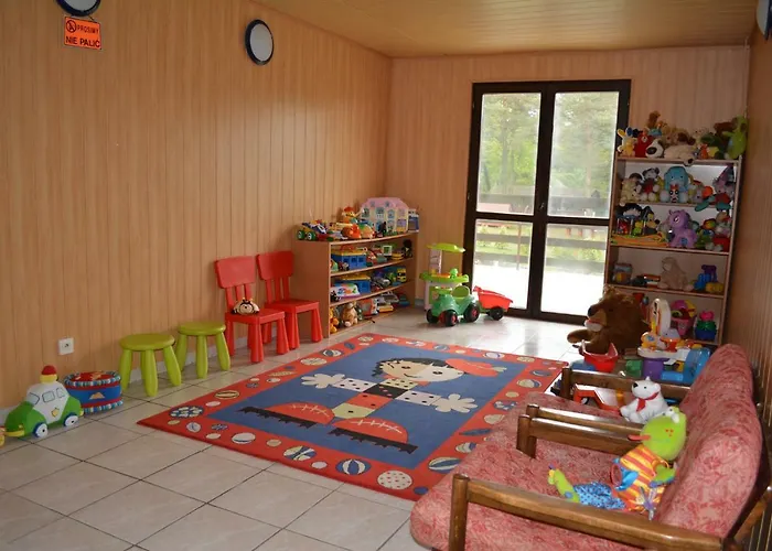 Goscinne Maj Rozewie Kids Pansiyon Jastrzębia Góra